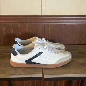 No Boundaries Sneakers